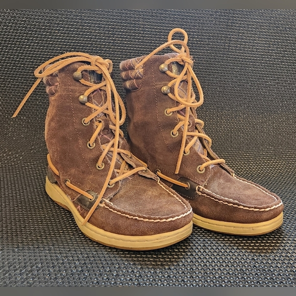 Sperry Lace Up Boots - Picture 4 of 9